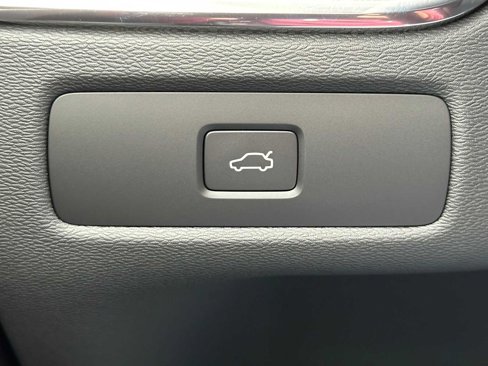 New 2026 Volvo XC60 B5 Ultra w/ Protection Package Premier image 34
