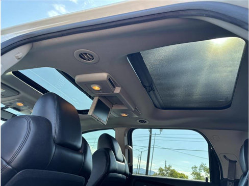 Used 2012 GMC Acadia Denali image 16