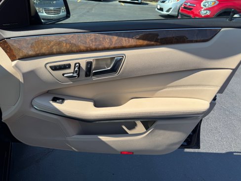 Used 2014 Mercedes-Benz E 350 4MATIC Sedan w/ Premium 1 Package image 29