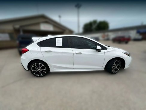 Used 2019 Chevrolet Cruze Premier w/ Sun And Sound Package image 8