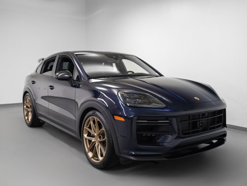 Certified 2025 Porsche Cayenne Turbo GT image 10