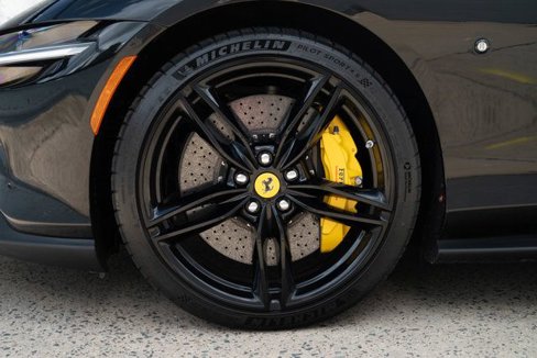 Used 2025 Ferrari Roma Spider image 18