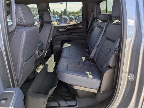 Certified 2024 Chevrolet Silverado 1500 High Country w/ Technology Package image 34