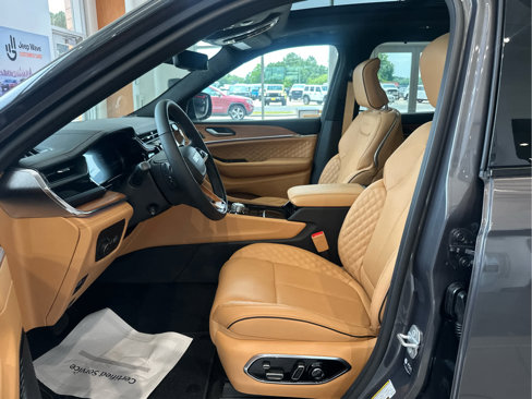 New 2025 Jeep Grand Cherokee L Summit image 27