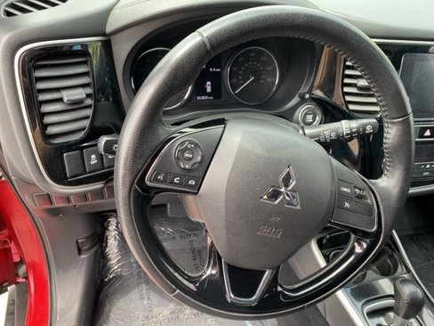 Used 2019 Mitsubishi Outlander SEL image 11