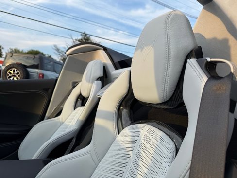 Used 2024 Chevrolet Corvette Stingray Premium Conv w/ Z51 Performance Package image 26