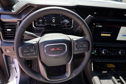 Used 2025 GMC Sierra 2500 AT4X image 17