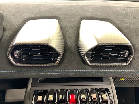 Used 2024 Lamborghini Huracan STO image 18