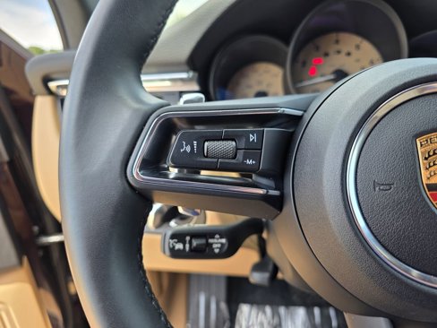 New 2025 Porsche Macan image 36