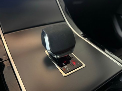 New 2026 Land Rover Range Rover Velar S image 19