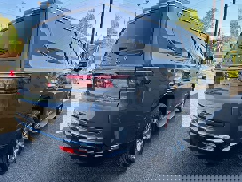 New 2024 Jeep Wagoneer L 4WD w/ Rear Seat Video Group 1 image 6