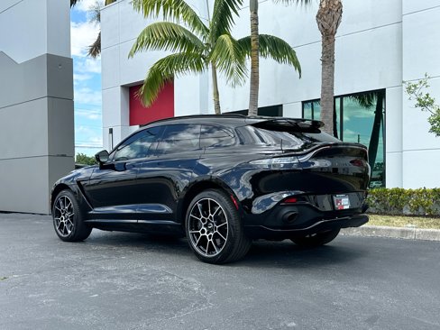 Used 2021 Aston Martin DBX image 29