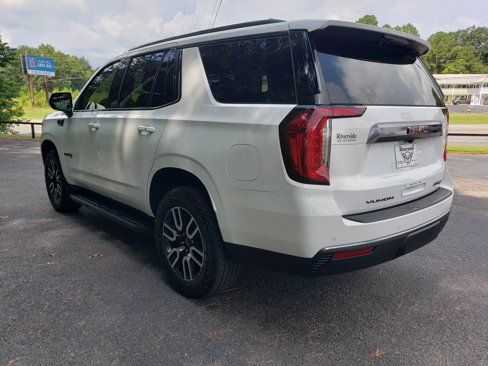 Used 2024 GMC Yukon AT4 image 3