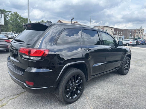 Used 2020 Jeep Grand Cherokee Altitude image 5