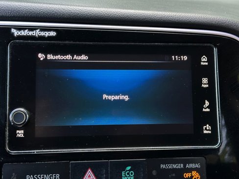 Used 2017 Mitsubishi Outlander SEL image 23