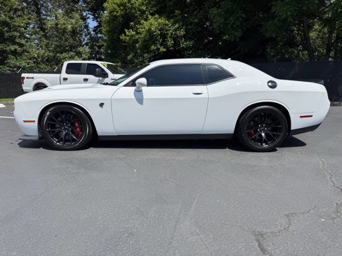 Used 2016 Dodge Challenger SRT Hellcat image 2