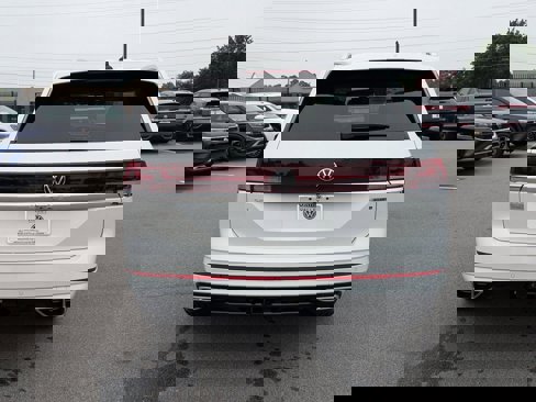 New 2025 Volkswagen Atlas SEL Premium R-Line image 4
