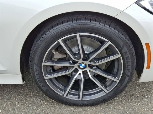 Used 2021 BMW 330i xDrive Sedan w/ Premium Package image 27