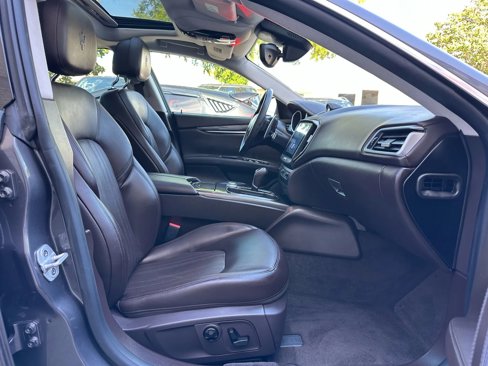 Used 2018 Maserati Ghibli GranLusso image 28