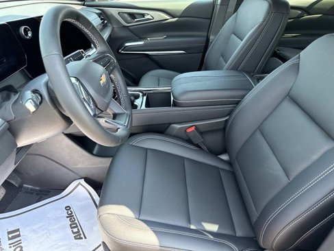 New 2026 Chevrolet Traverse LT image 9