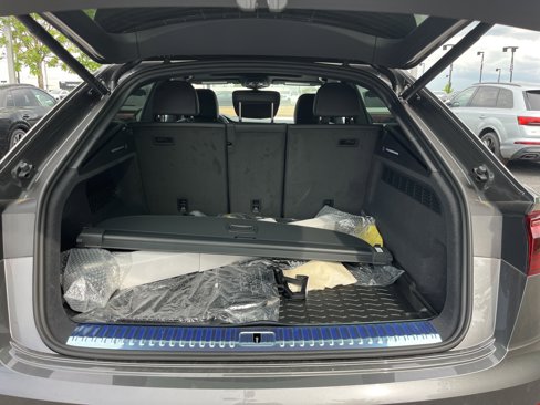 New 2025 Audi Q8 Premium image 15