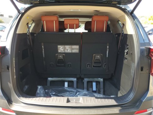 New 2026 Kia Carnival SX Prestige image 8