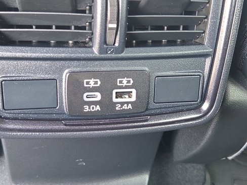 Certified 2025 Subaru Forester Limited image 32