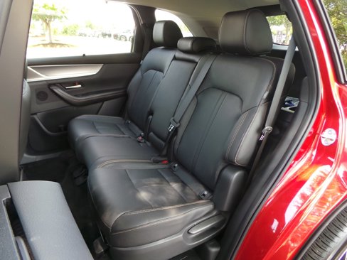 Certified 2025 MAZDA CX-70 Plug-In Hybrid w/ Premium Pkg image 9