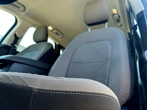 Used 2021 Ford Escape SE w/ Cold Weather Package image 11