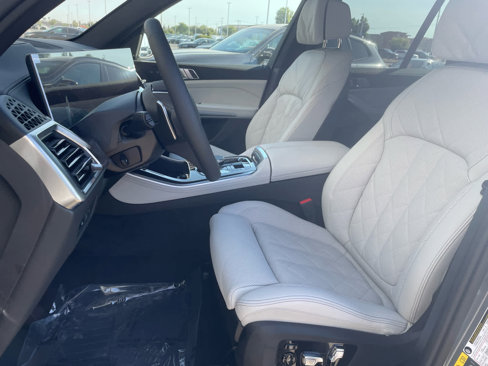 New 2026 BMW X5 xDrive50e w/ Climate Comfort Package image 7