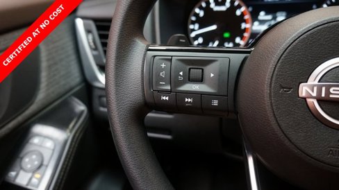 Used 2023 Nissan Rogue SV image 21