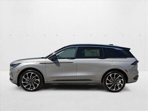 New 2025 Lincoln Nautilus Black Label image 8