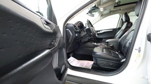 Used 2020 Ford Escape SEL image 9