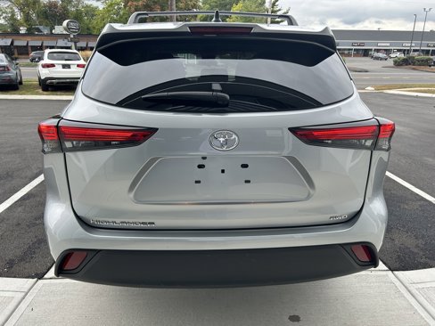 Used 2022 Toyota Highlander L image 24