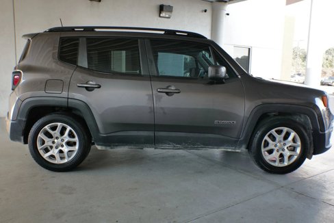 Used 2018 Jeep Renegade Latitude image 7