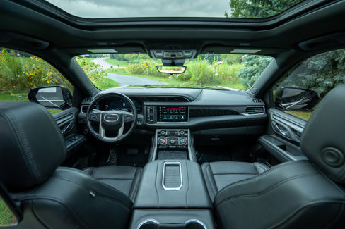 Used 2023 GMC Yukon XL Denali image 13