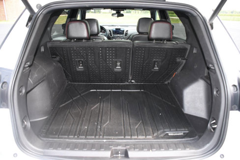 Used 2023 Chevrolet Equinox RS image 19