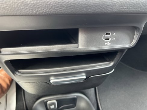 New 2026 Chrysler Pacifica Select image 36