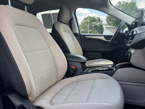 Certified 2022 Ford Escape SE image 13