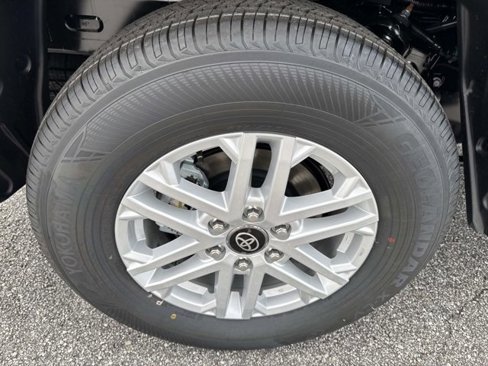 New 2026 Toyota Tundra SR5 w/ SR5 Convenience Package image 31