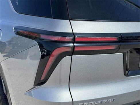 New 2025 Chevrolet Traverse LT w/ Driver Confidence Package image 10
