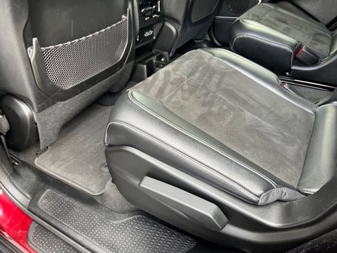 Used 2021 Jeep Grand Cherokee L Laredo image 12
