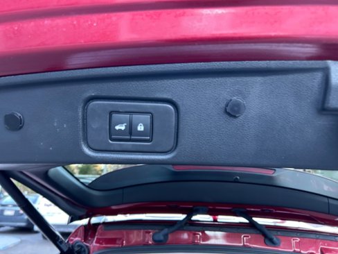 Used 2023 Nissan Pathfinder SL w/ Lighting Package (N92) image 13
