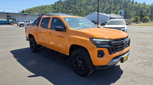 New 2025 Chevrolet Colorado Z71 w/ Midnight Edition image 3