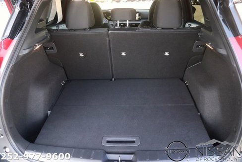 Used 2025 Nissan Kicks SV w/ Charging Package image 14