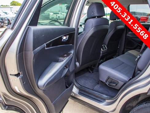 Used 2017 Kia Sorento L image 24