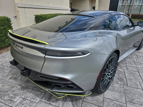 Used 2023 Aston Martin DBS Coupe image 8