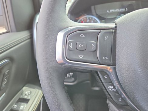 Used 2025 RAM 1500 Laramie image 25