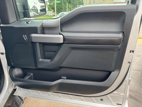 Used 2016 Ford F150 XLT w/ Equipment Group 302A Luxury image 31