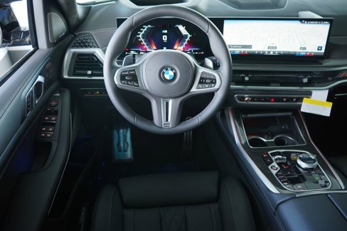 New 2026 BMW X7 M60i image 15